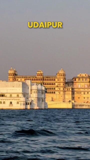 Udaipur Heritage Walk & City Tour Packages | Explore the City of Lakes with Local Guide