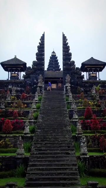 Ubud Cultural & Jungle Sanctuary Tour with Dewa Juli | Sacred Monkey Forest & Tegallalang