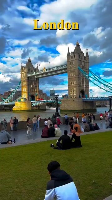 London City Sightseeing Tour | Buckingham Palace, Tower Bridge & Thames Experience